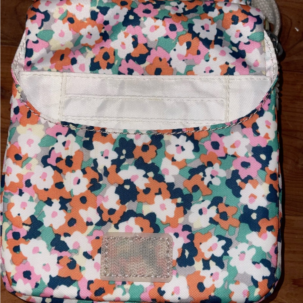 Kipling Floral Crossbody Bag Daisy Lightweight - Picture 4 of 11